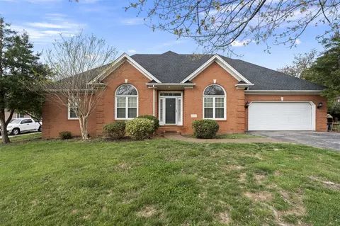 2941 Meadow Ridge Ct, Bowling Green, KY 42104