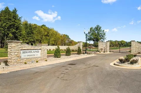 1563 Cabell Dr, Bowling Green, KY 42104