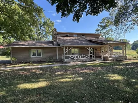 2294 Old Gallatin Rd, Scottsville, KY 42164