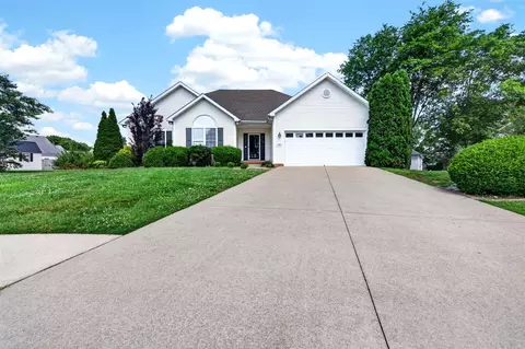 1052 Trillium Ln, Bowling Green, KY 42104