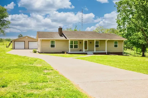 7675 Cemetery Rd, Bowling Green, KY 42103