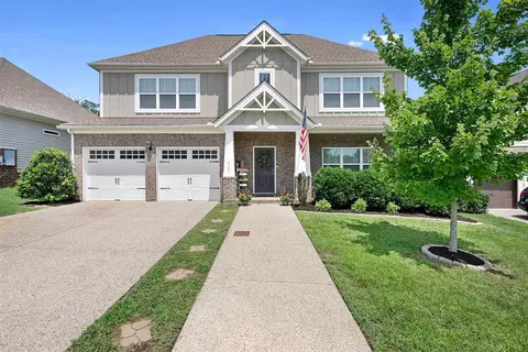 216 Jocelyn Dr, Cottontown, TN 37048