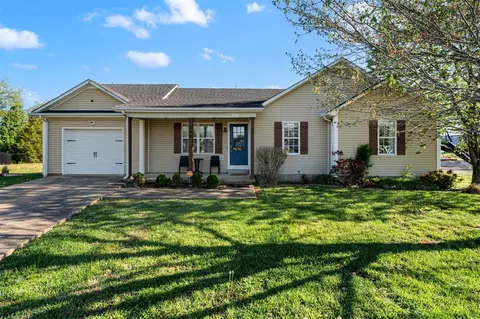 948 Red Clover Ave, Bowling Green, KY 42104