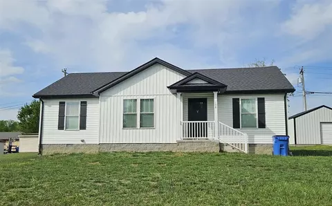 108 Village Cir, Glasgow, KY 42141
