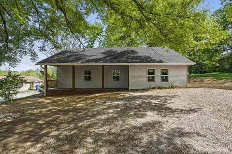 124 Lakeview Dr, Glasgow, KY 42141