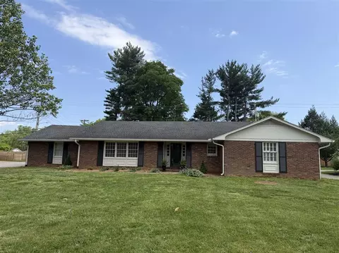 860 Richland Dr, Bowling Green, KY 42103