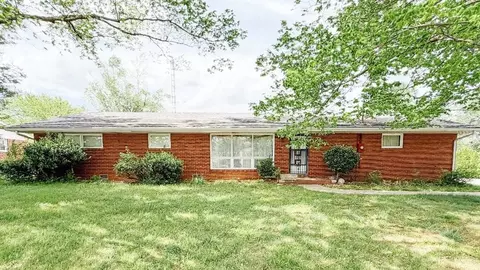 482 Glen Lily Rd, Bowling Green, KY 42101