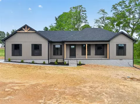 38 Miller Rd, Auburn, KY 42206