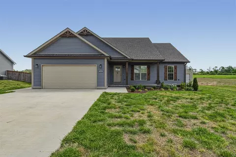 304 Greenbriar Ln, Smiths Grove, KY 42171