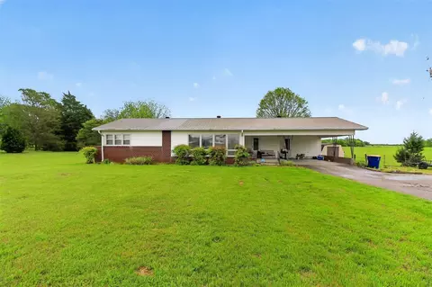 6826 Bowling Green Rd, Franklin, KY 42134