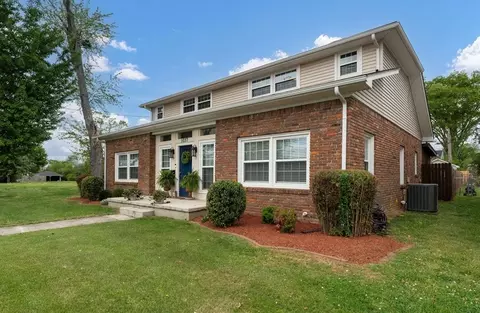 1037 Magnolia St, Bowling Green, KY 42103
