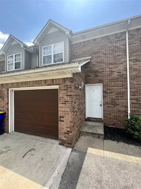 105 Hillridge Ct, Bowling Green, KY 42101