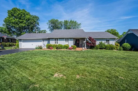 817 Rockwood Dr, Bowling Green, KY 42103