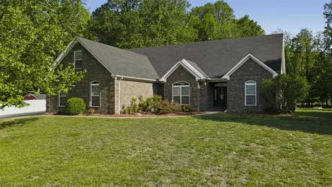 240 Cross Creek Ct, Alvaton, KY 42122