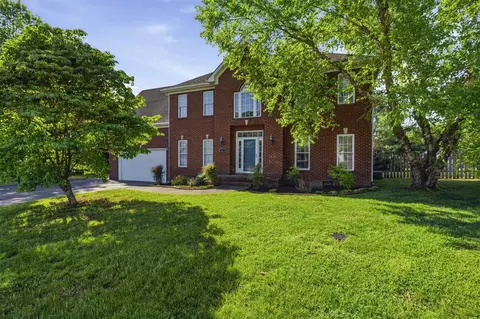 147 Calvin Ct, Bowling Green, KY 42104