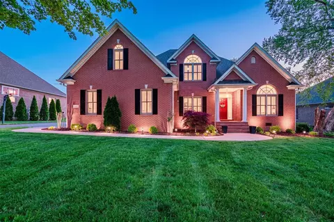 1547 Ridgeside Ave, Bowling Green, KY 42104