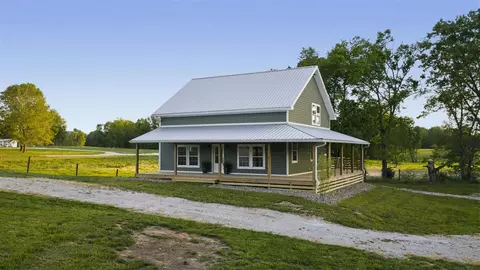 561 M Johnson Rd, Smiths Grove, KY 42171