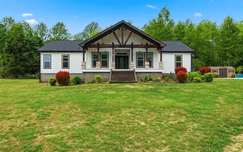 3950 Rube Smith Rd, Canmer, KY 42722