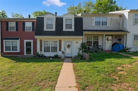 125 Pebble Ct, Bowling Green, KY 42101