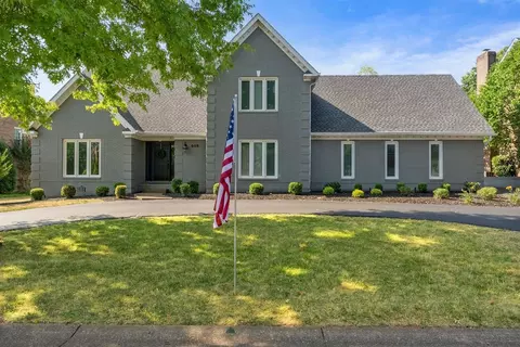 906 Fairway St, Bowling Green, KY 42103