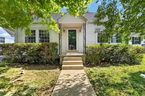 703 W 7th St, Russellville, KY 42276