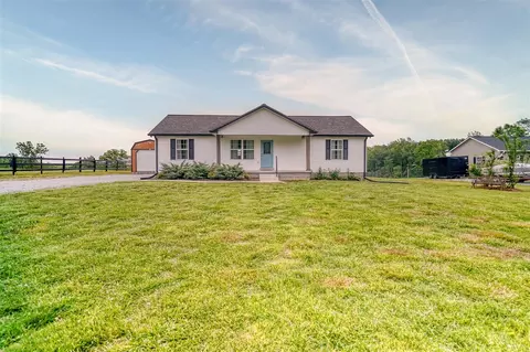 1252 Pea Ridge Rd, Scottsville, KY 42164