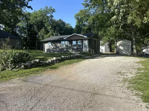 486 Sweeney Ln, Bowling Green, KY 42101