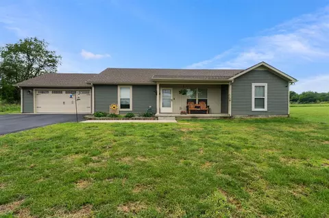 1089 New Grove Rd, Smiths Grove, KY 42171