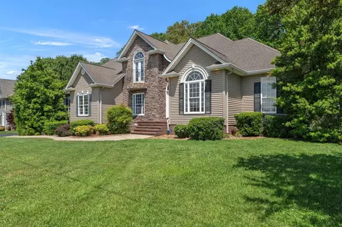 496 Megan Ln, Glasgow, KY 42141