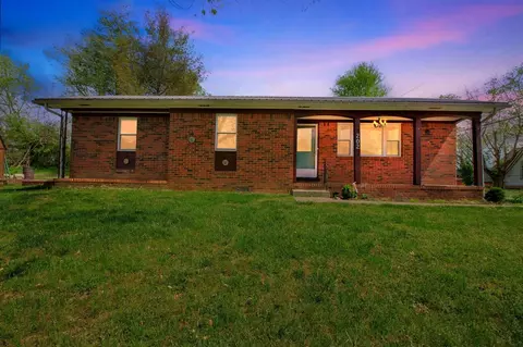 202 Spencer St, Burkesville, KY 42717