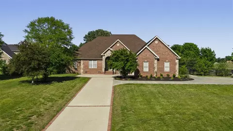 1000 Edgewater Ln, Bowling Green, KY 42104