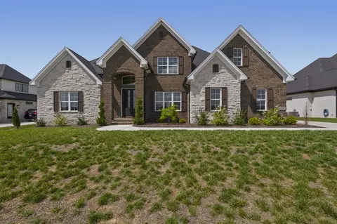 3267 Upper Gable Dr, Bowling Green, KY 42101