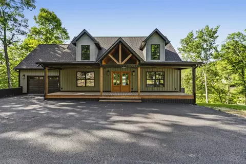 192 Twin Oaks Dr, Mammoth Cave, KY 42259
