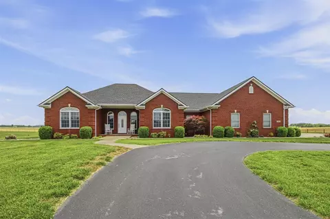 3474 S Jackson Hwy, Horse Cave, KY 42749