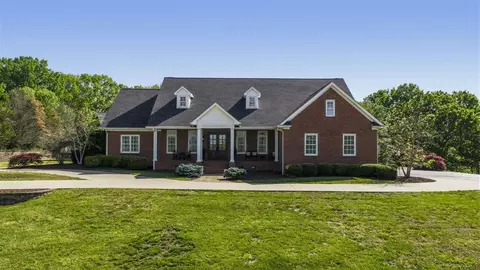 1088 Greensburg Rd, Edmonton, KY 42129