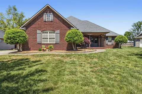122 Cross Hall Loop, Bowling Green, KY 42104