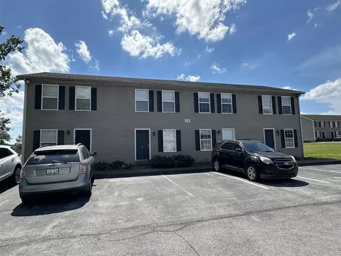 374 Kenlee Cir, Bowling Green, KY 42101