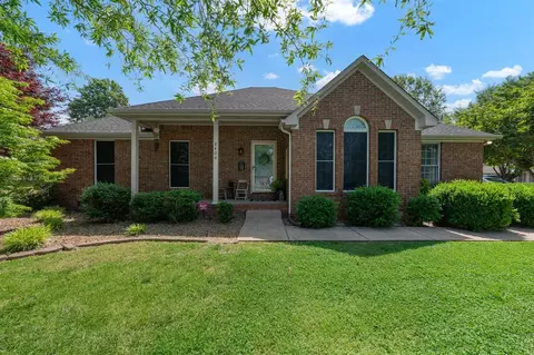 2400 Nicklaus Ln, Franklin, KY 42134