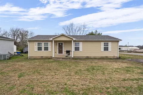 231 Easton Cir, Bowling Green, KY 42101