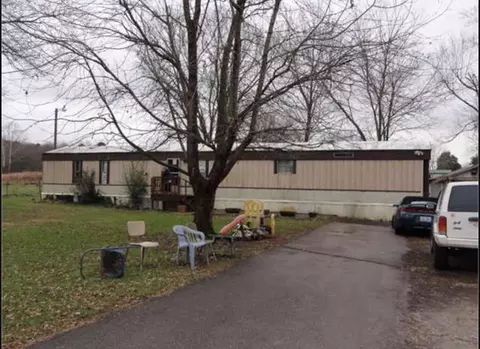 138 Mapleleaf Dr, Bowling Green, KY 42101