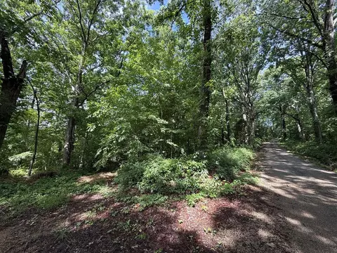2 S 62 Ac S Pitcher Rd, Morgantown, KY 42261