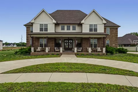 3050 Compass Ct, Bowling Green, KY 42104