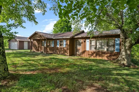 108 Brier Creek Rd, Mammoth Cave, KY 42259
