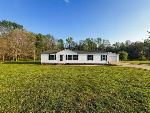 4112 Dripping Springs Rd, Glasgow, KY 42141
