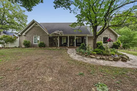 3810 Old Glasgow Rd, Scottsville, KY 42164
