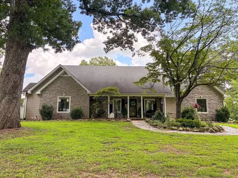 3810 Old Glasgow Rd, Scottsville, KY 42164