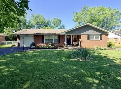 327 Leslie Ave, Bowling Green, KY 42101