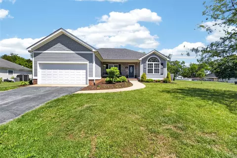 424 Crossfield Way, Bowling Green, KY 42104