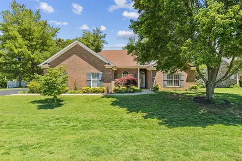 137 Huntsman Cir, Bowling Green, KY 42103