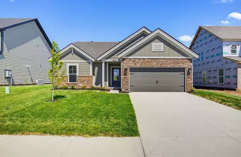 9318 Woodgate Cir, Alvaton, KY 42122